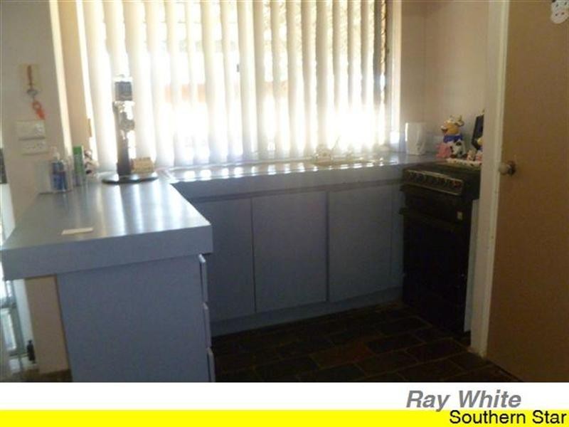 16 Emperor Close, Seville Grove WA 6112