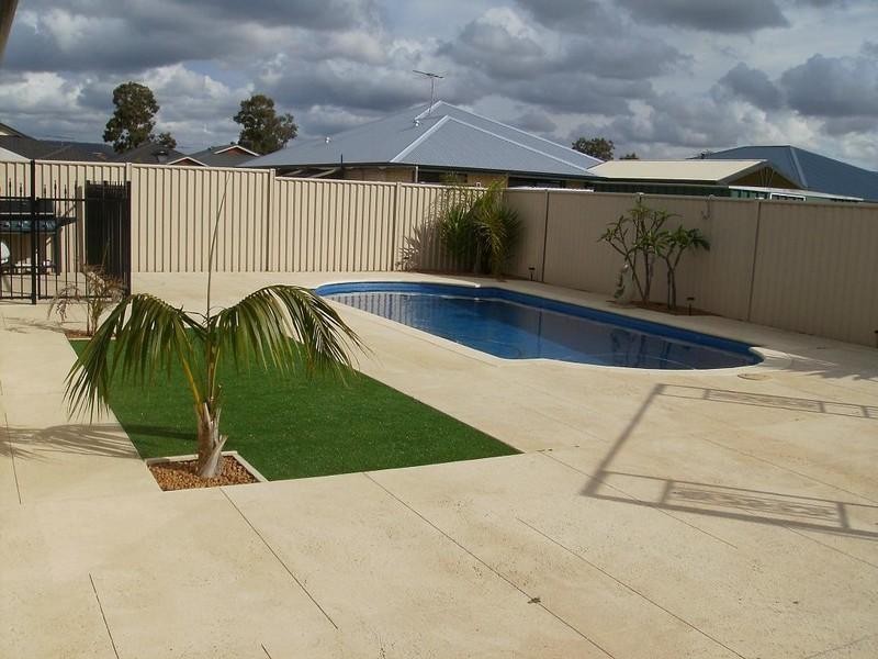 14 Jonquil Loop, Seville Grove WA 6112