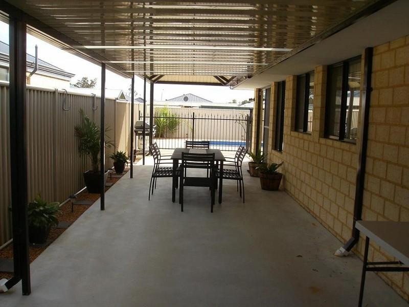 14 Jonquil Loop, Seville Grove WA 6112