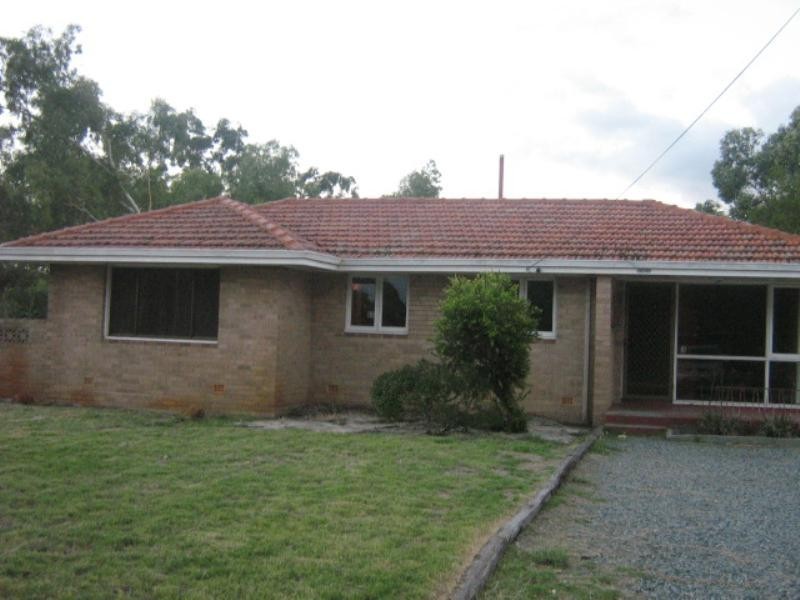 10 Broadley Street, Gosnells WA 6110