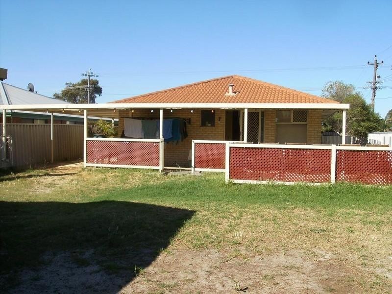 64 Poad Street, Seville Grove WA 6112