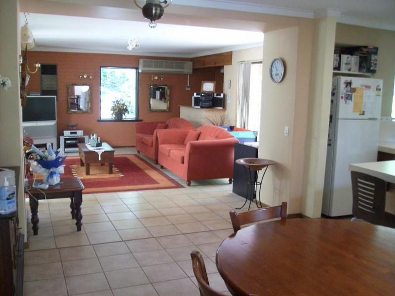 11 Greendale Place, Kelmscott WA 6111