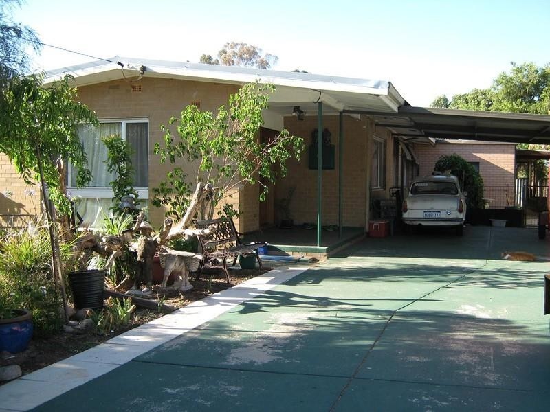 69 Girraween Street, Armadale WA 6112