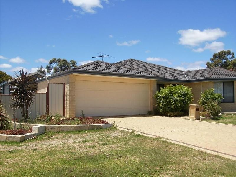 2 Leven Place, Seville Grove WA 6112