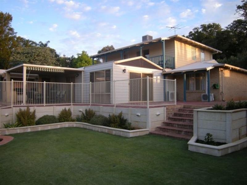 47 Henrietta Avenue, Mount Nasura WA 6112