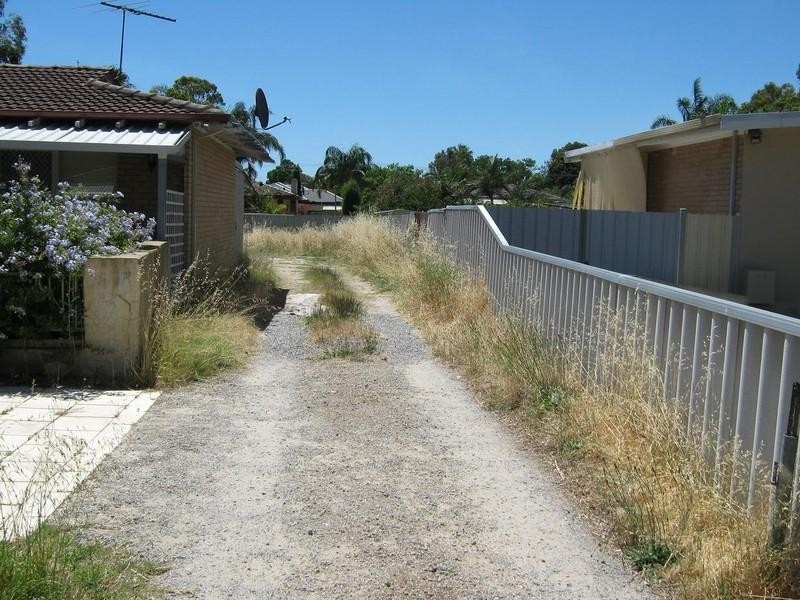 13A Merrifield Avenue, Kelmscott WA 6111