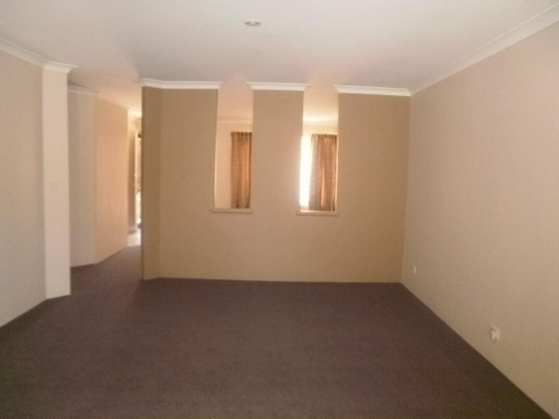 8/27 Babington Crescent, Bayswater WA 6053