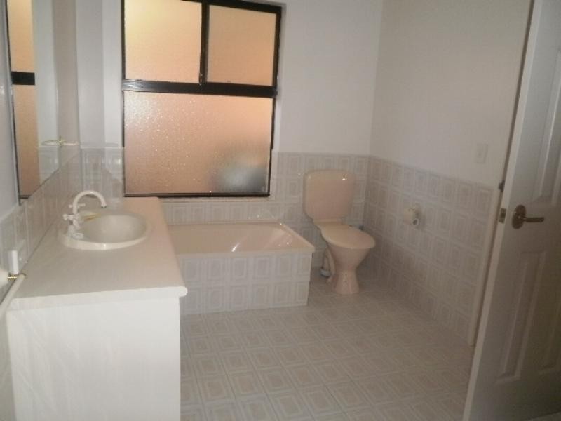 8/27 Babington Crescent, Bayswater WA 6053