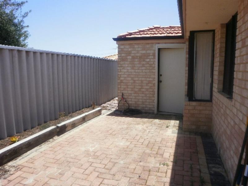 8/27 Babington Crescent, Bayswater WA 6053