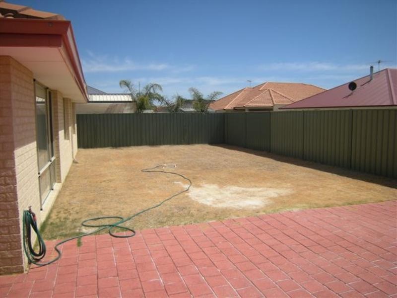 212 Tapper Road, Atwell WA 6164