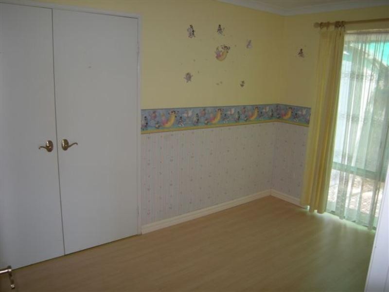 33 Bodicoat Drive, Brookdale WA 6112