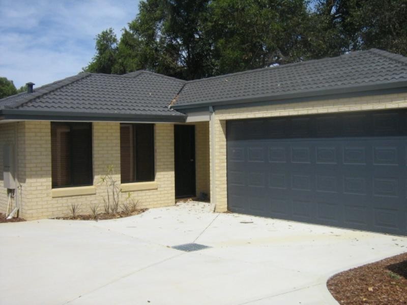 8A Numulgi Street, Armadale WA 6112