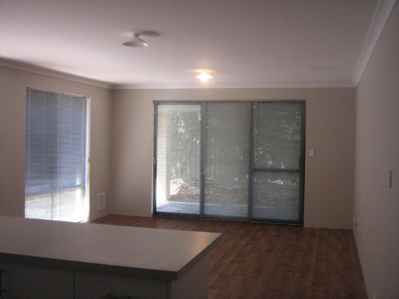 8A Numulgi Street, Armadale WA 6112