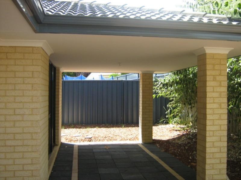 8A Numulgi Street, Armadale WA 6112