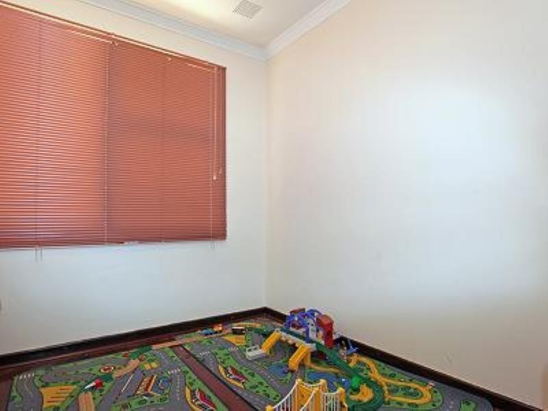 21 Winchester Street, Armadale WA 6112