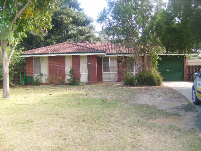 7 Richard Place, Armadale WA 6112