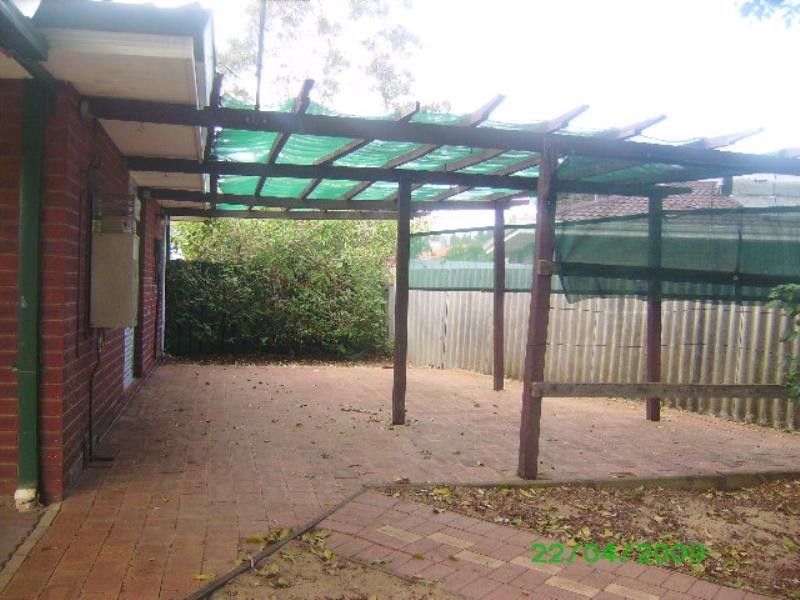 7 Richard Place, Armadale WA 6112