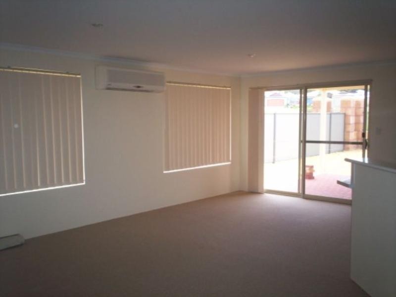 4 Rath Close, Byford WA 6122