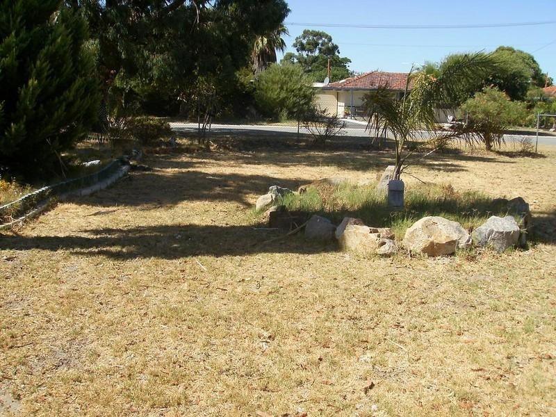 5 Amaroo Court, Armadale WA 6112