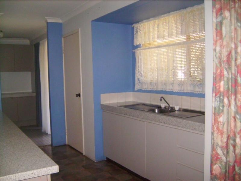 4 Denning Court, Seville Grove WA 6112