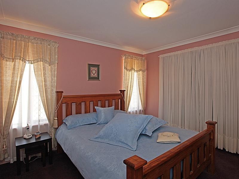 4 Karoonda Street, Armadale WA 6112