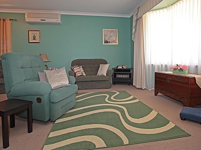 4 Karoonda Street, Armadale WA 6112