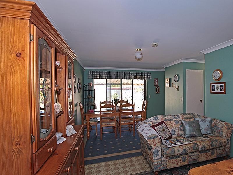 4 Karoonda Street, Armadale WA 6112