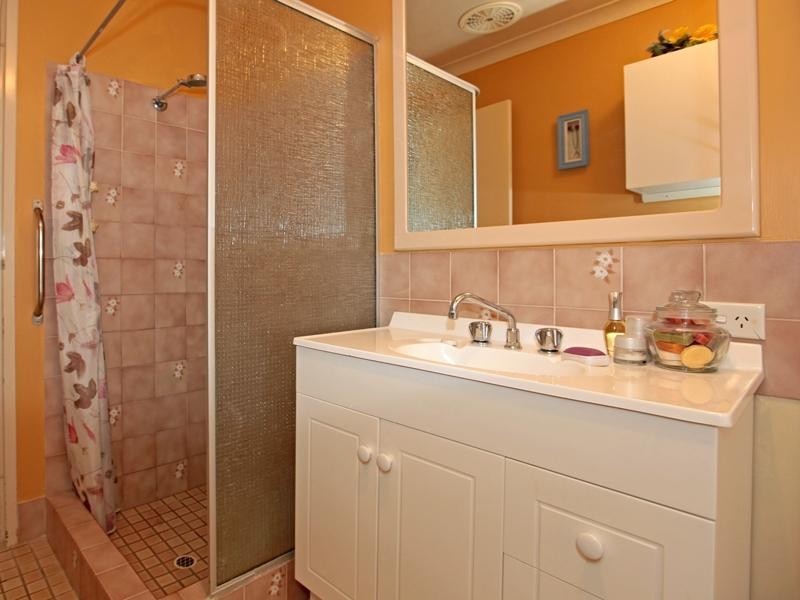 4 Karoonda Street, Armadale WA 6112