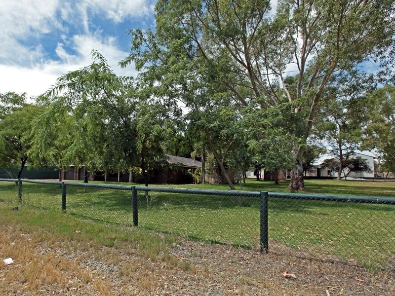 44 Tuart Road, Oakford WA 6121