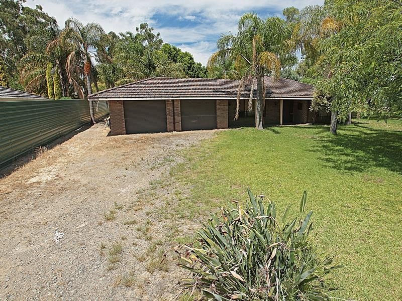 44 Tuart Road, Oakford WA 6121