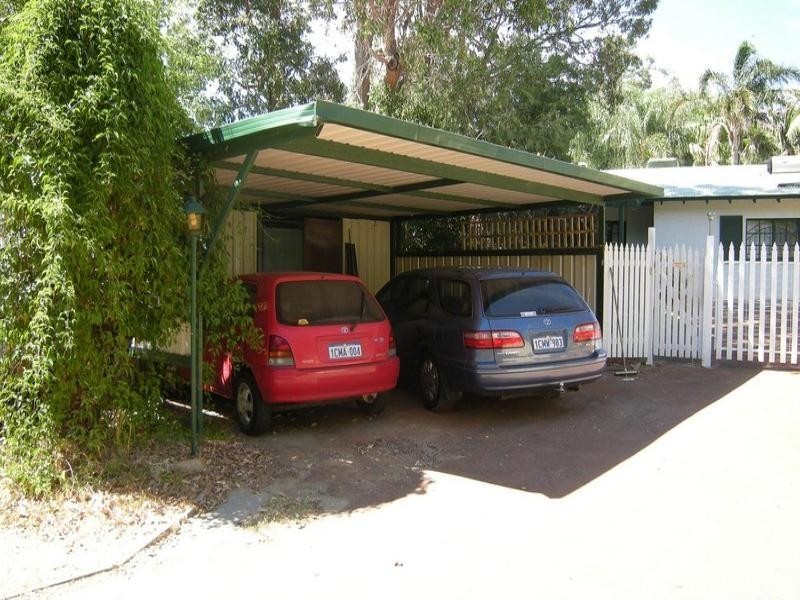 13 Brookton Highway, Mount Nasura WA 6112