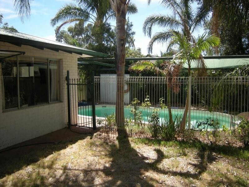 13 Brookton Highway, Mount Nasura WA 6112
