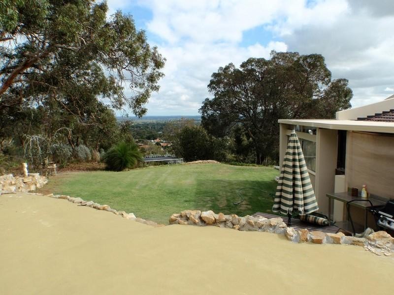 19 Serena Grove, Mount Nasura WA 6112