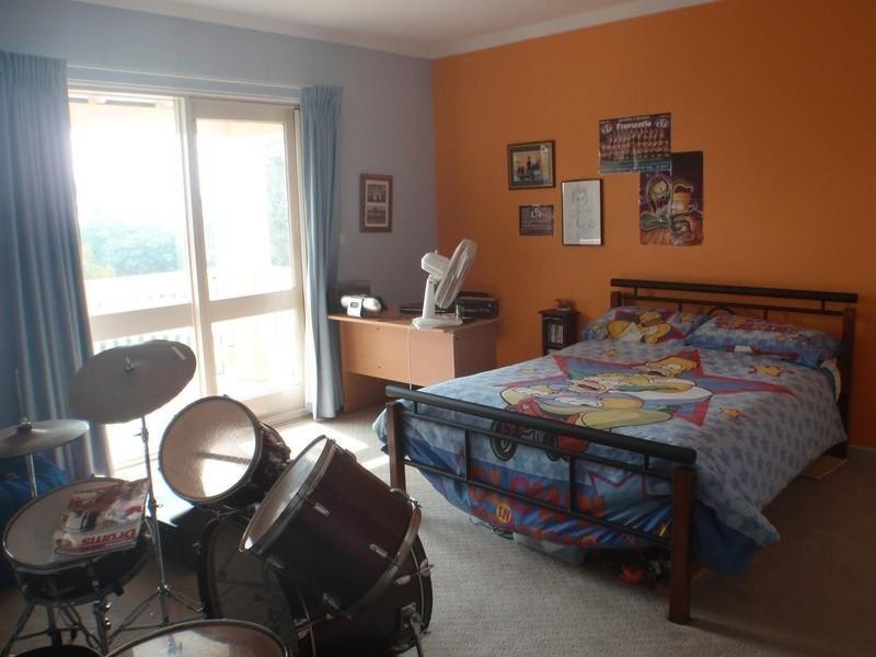 19 Serena Grove, Mount Nasura WA 6112
