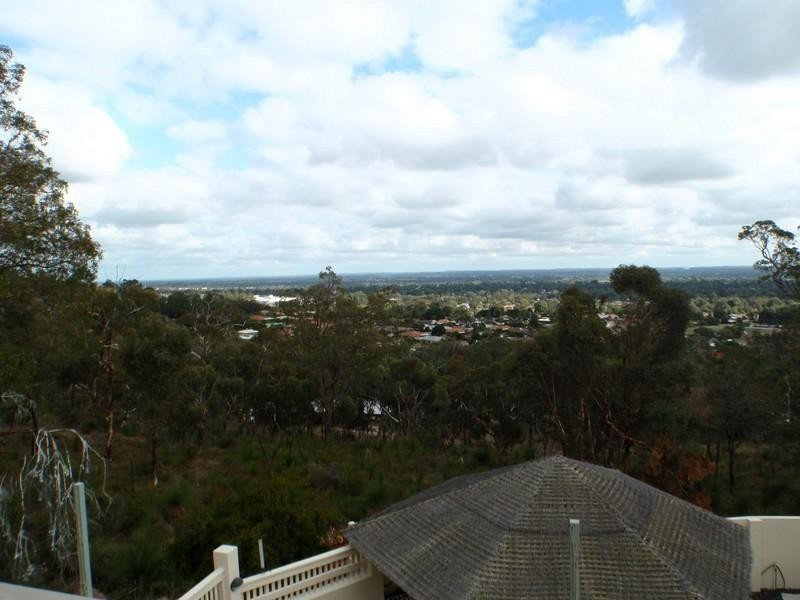 19 Serena Grove, Mount Nasura WA 6112