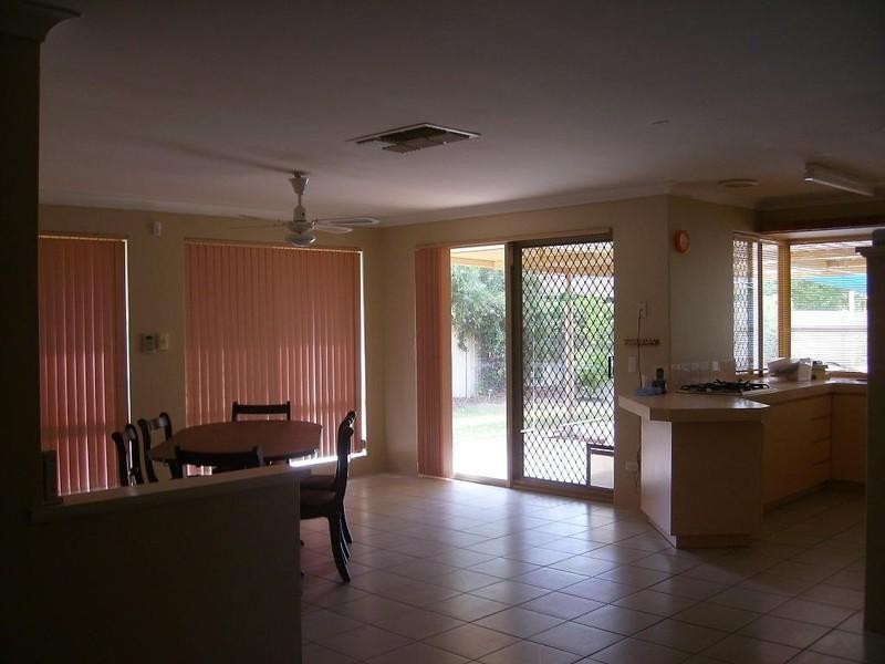 28 Kilmeston Court, Maddington WA 6109