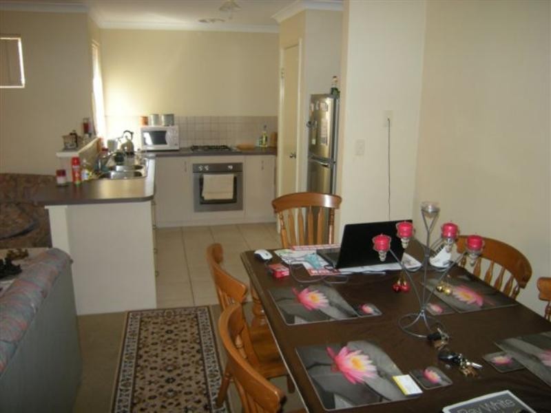 8/17 Bert Street, Gosnells WA 6110