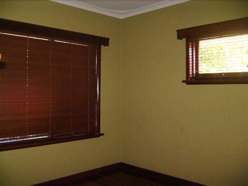 327 Eleventh Road, Brookdale WA 6112