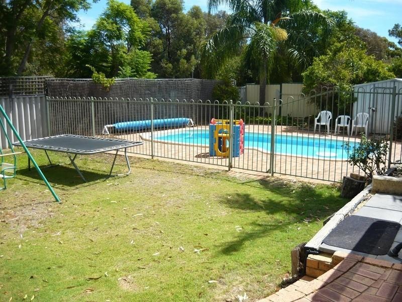 1 Wedgetail Court, Brookdale WA 6112