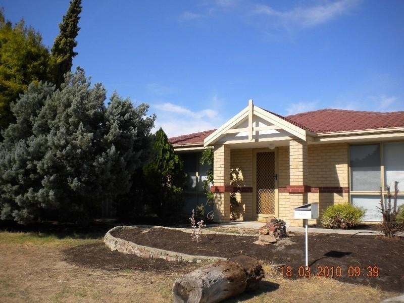 29 Reveley Close, Seville Grove WA 6112