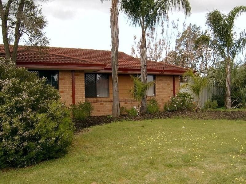 18 Gascoyne Drive, Gosnells WA 6110