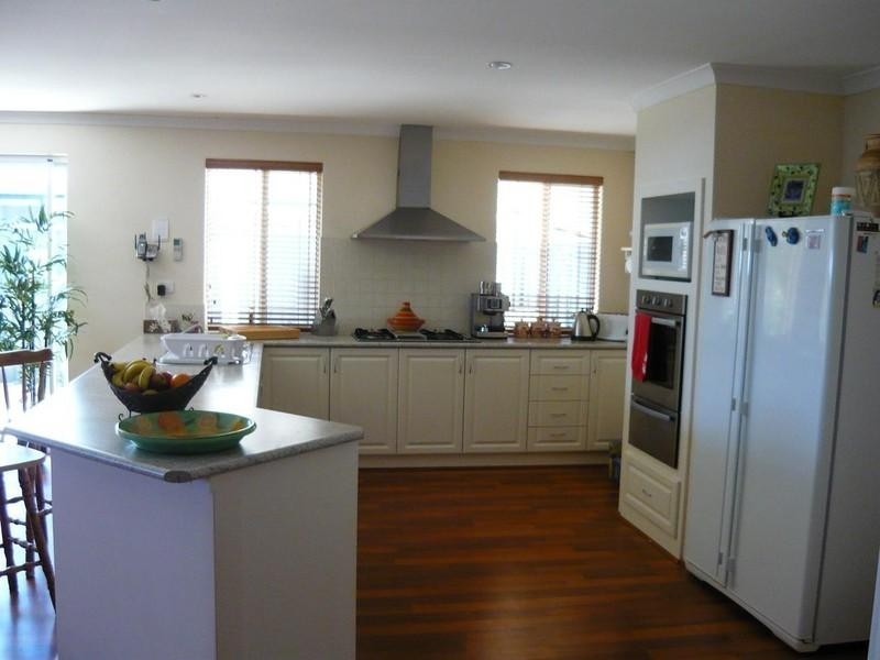 8 Sandalwood Avenue, Byford WA 6122