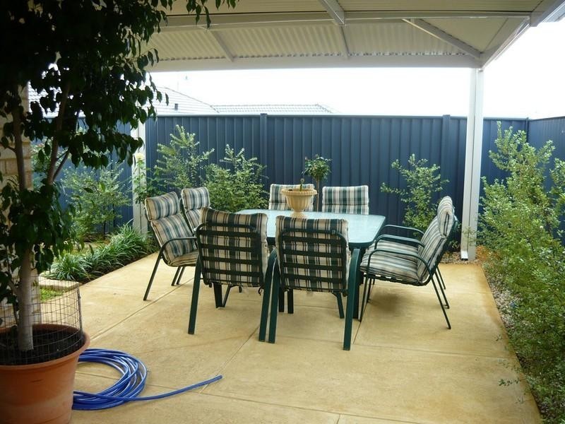 8 Sandalwood Avenue, Byford WA 6122