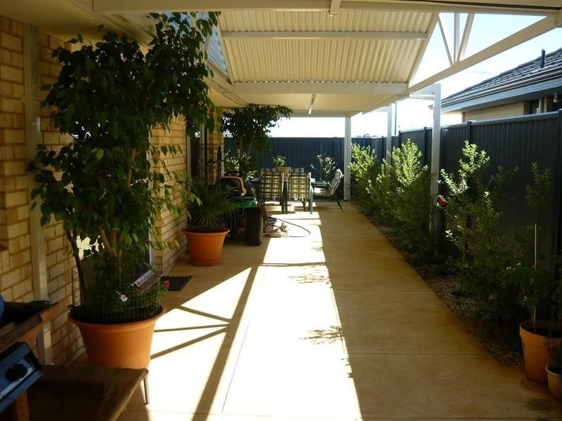 8 Sandalwood Avenue, Byford WA 6122