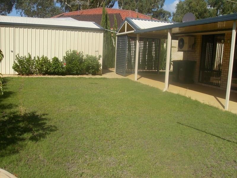 12 Bolger Gardens, Kelmscott WA 6111