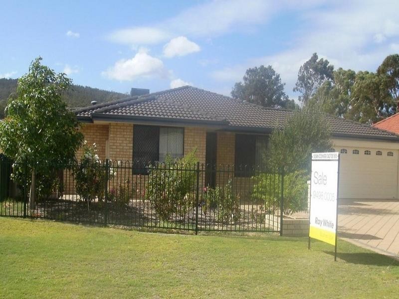 12 Bolger Gardens, Kelmscott WA 6111