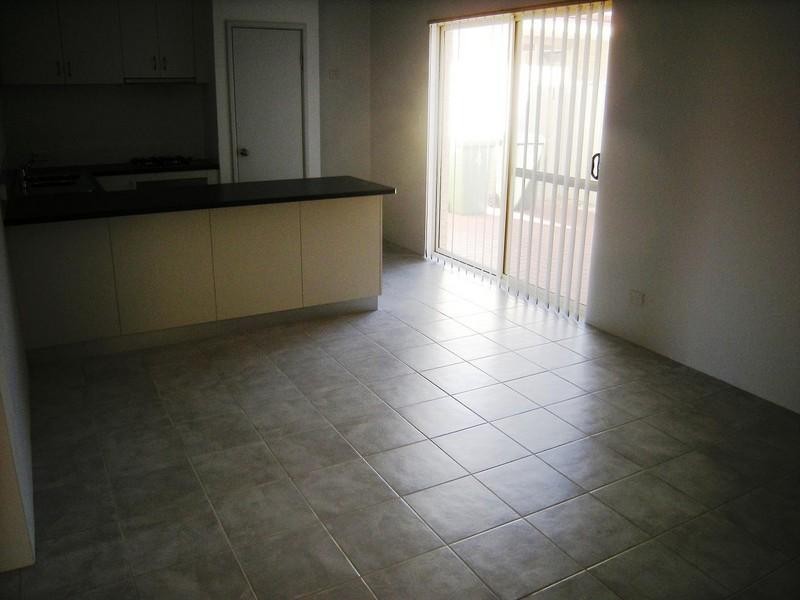 4/34 Friar Road, Armadale WA 6112