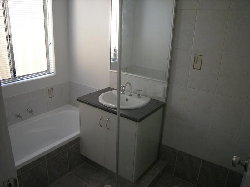 4/34 Friar Road, Armadale WA 6112