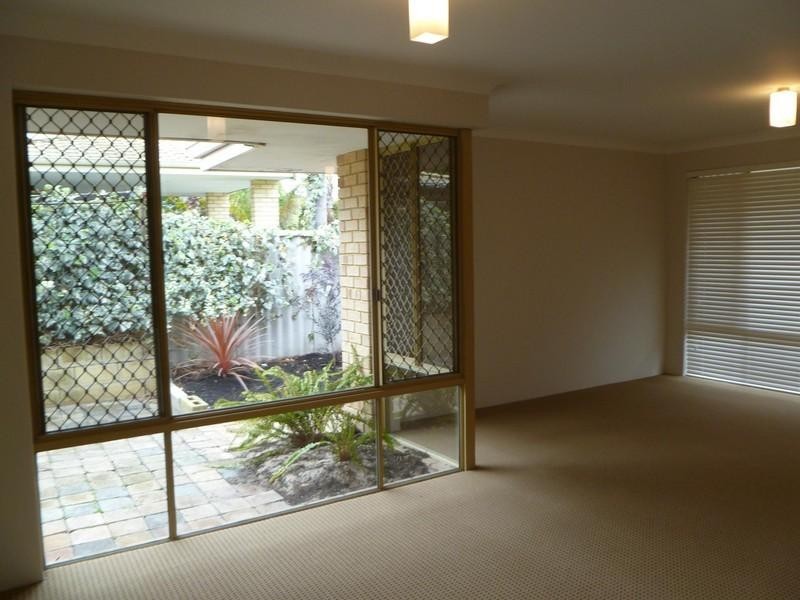 28 Silverhill Loop, Seville Grove WA 6112