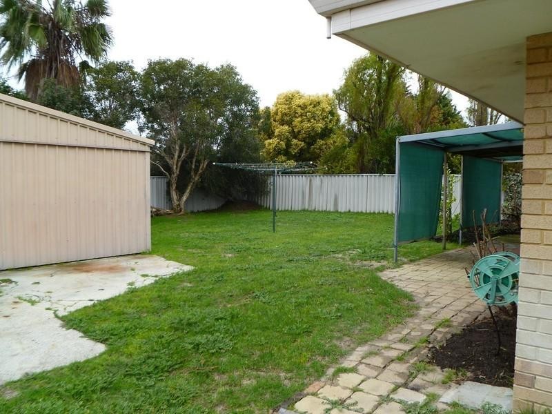 28 Silverhill Loop, Seville Grove WA 6112